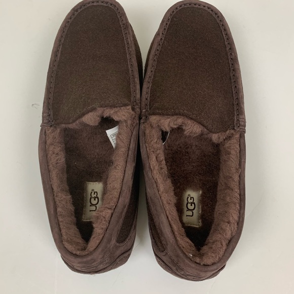 embroidered velvet shoes